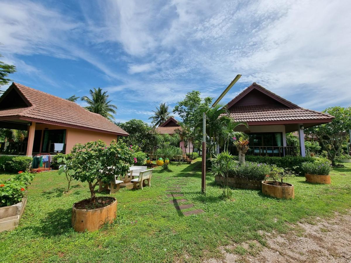 Pawarisa Resort Pathio Exterior foto